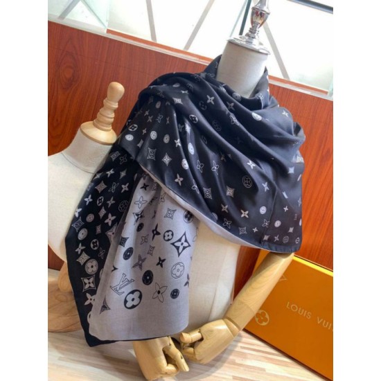 Replica falso Sciarpa in cashmere con monogramma pop gigante Gay Outlet falso Sciarpa in cashmere con monogramma pop gigante Gay imitazioni perfette