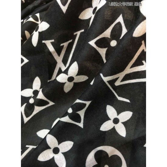 Monogram Schawl Motivo a bordi neri Schawl nero imitazioni perfette