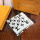 Replica falso Monogram Supreme Cashmere Silk Schawl Nero / Bianco Outlet falso Monogram Supreme Cashmere Silk Schawl Nero / Bianco imitazioni perfette