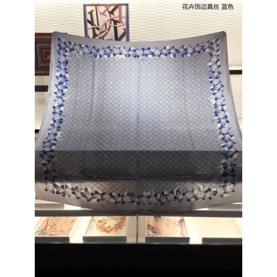 Replica Scialle in seta monogramma classico Azzurro 140 Outlet Scialle in seta monogramma classico Azzurro 140 imitazioni perfette