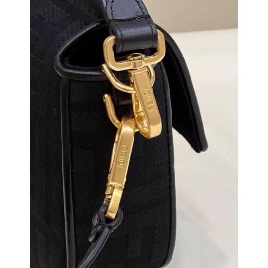 Replica Perfette Borsa in tela Fendi Baguette media FF 8BR600 Nera imitazioni