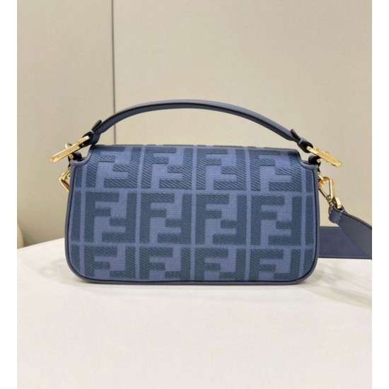 Borsa media Fendi Baguette Jacquard FF in tessuto 8BR600 Blu Replica Replica Perfette Borsa media Fendi Baguette Jacquard FF in tessuto 8BR600 Blu imitazioni