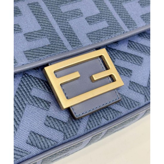 Borsa media Fendi Baguette Jacquard FF in tessuto 8BR600 Blu Replica Replica Perfette Borsa media Fendi Baguette Jacquard FF in tessuto 8BR600 Blu imitazioni