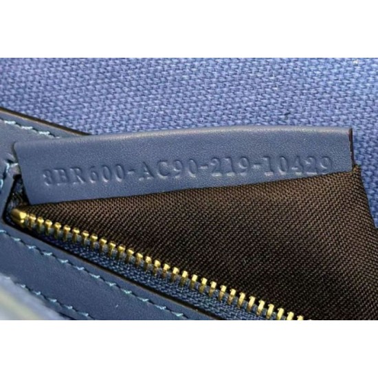 Borsa media Fendi Baguette Jacquard FF in tessuto 8BR600 Blu Replica Replica Perfette Borsa media Fendi Baguette Jacquard FF in tessuto 8BR600 Blu imitazioni