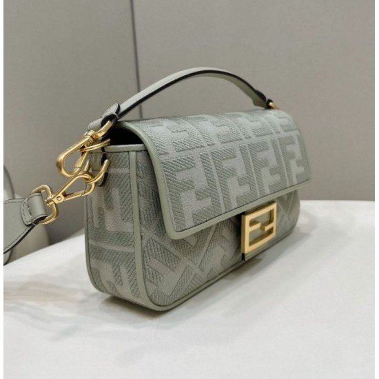 Borse Replica Fendi Media Baguette Jacquard FF in tessuto 8BR600 Verde Chiaro qualità specchio Replica Perfette Borse Fendi Media Baguette Jacquard FF in tessuto 8BR600 Verde Chiaro imitazioni
