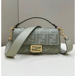 Borse Fendi Media Baguette Jacquard FF in tessuto 8BR600 Verde Chiaro