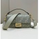 Borse Replica Fendi Media Baguette Jacquard FF in tessuto 8BR600 Verde Chiaro qualità specchio Replica Perfette Borse Fendi Media Baguette Jacquard FF in tessuto 8BR600 Verde Chiaro imitazioni