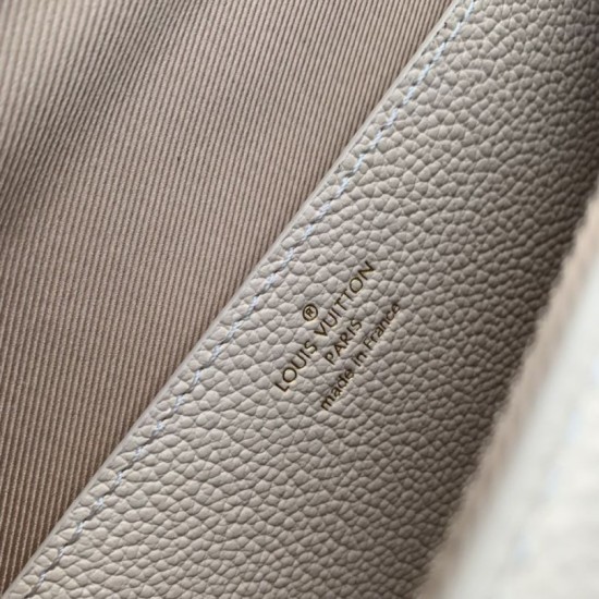 Replica Portafoglio Louis Vuitton con catena Métis M82836 Cream imitazioni Miglior Prezzo Portafoglio Louis Vuitton con catena Métis M82836 Cream Replica