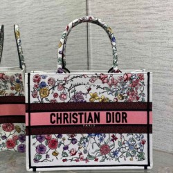 replica tote media Dior Book Tote multicolore con ricamo Florilegio bianco qualità specchio Replica Perfette tote media Dior Book Tote multicolore con ricamo Florilegio bianco imitazioni