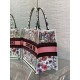 replica tote media Dior Book Tote multicolore con ricamo Florilegio bianco qualità specchio Replica Perfette tote media Dior Book Tote multicolore con ricamo Florilegio bianco imitazioni
