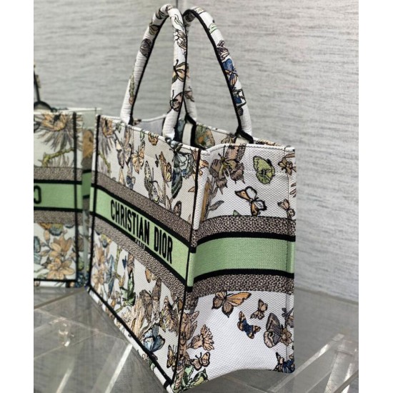 Christian Dior Replica Perfetta tote media Dior Book Crema Ricamata con motivo Toile de Jouy Mexico bianco multicolor qualità specchio Replica Perfette Christian Dior Perfetta tote media Dior Book Crema Ricamata con motivo Toile de Jouy Mexico bianco multicolor imitazioni