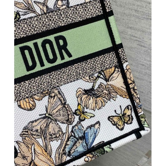 Christian Dior Replica Perfetta tote media Dior Book Crema Ricamata con motivo Toile de Jouy Mexico bianco multicolor qualità specchio Replica Perfette Christian Dior Perfetta tote media Dior Book Crema Ricamata con motivo Toile de Jouy Mexico bianco multicolor imitazioni