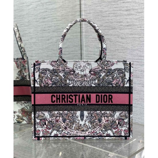 Dior Borse Replica tote media Dior Book Borse rosa a tema Butterfly Around The World Dior Borse Replica tote media Dior Book Borse rosa a tema Butterfly Around The World