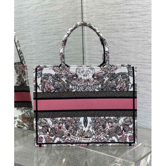 Dior Borse Replica tote media Dior Book Borse rosa a tema Butterfly Around The World Dior Borse Replica tote media Dior Book Borse rosa a tema Butterfly Around The World