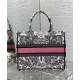 Dior Borse Replica tote media Dior Book Borse rosa a tema Butterfly Around The World Dior Borse Replica tote media Dior Book Borse rosa a tema Butterfly Around The World