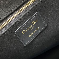 Christian Dior Borsa tote media Dior Book Nera Motivo Macrocannage Replica Replica Perfette Christian Dior Borsa tote media Dior Book Nera Motivo Macrocannage imitazioni
