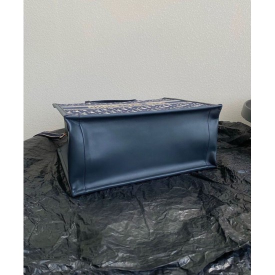 Replica Perfette Christian Dior Borsa tote media Dior Book Blu scuro Ricami Dior Oblique e pelle di vitello imitazioni