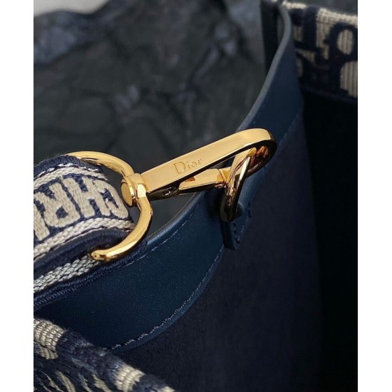 Replica Perfette Christian Dior Borsa tote media Dior Book Blu scuro Ricami Dior Oblique e pelle di vitello imitazioni
