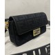 Replica Borsa baguette media Fendi con motivo FF in rilievo 8BR600 nera imitazioni Miglior Prezzo Borsa baguette media Fendi con motivo FF in rilievo 8BR600 nera Replica