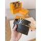 Cintura reversibile Louis Vuitton LV iniziali Epi 40 mm M8270Q nera Replica Replica Perfette Cintura reversibile Louis Vuitton LV iniziali Epi 40 mm M8270Q nera imitazioni