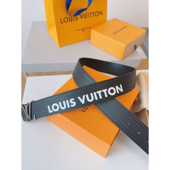 Cintura reversibile Louis Vuitton LV iniziali Epi 40 mm M8270Q nera Replica Replica Perfette Cintura reversibile Louis Vuitton LV iniziali Epi 40 mm M8270Q nera imitazioni