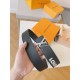 Cintura reversibile Louis Vuitton LV iniziali Epi 40 mm M8270Q nera Replica Replica Perfette Cintura reversibile Louis Vuitton LV iniziali Epi 40 mm M8270Q nera imitazioni