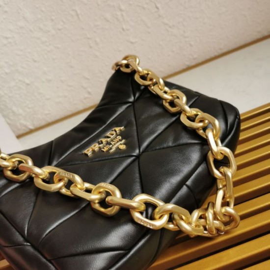 Borsa Prada System Patchwork In Nappa Nera Replica Replica Perfette Borsa Prada System Patchwork In Nappa Nera imitazioni