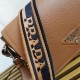 Borsa a tracolla Prada con patta granulata marrone Replica Replica Perfette Borsa a tracolla Prada con patta granulata marrone imitazioni