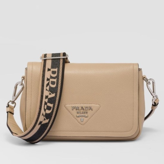 Borsa a tracolla Prada con patta granulata sabbia Replica Replica Perfette Borsa a tracolla Prada con patta granulata sabbia imitazioni