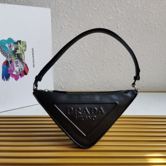 Borsa a tracolla triangolare Prada Nera Replica Replica Perfette Borsa a tracolla triangolare Prada Nera imitazioni
