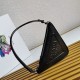 Borsa a tracolla triangolare Prada Nera Replica Replica Perfette Borsa a tracolla triangolare Prada Nera imitazioni