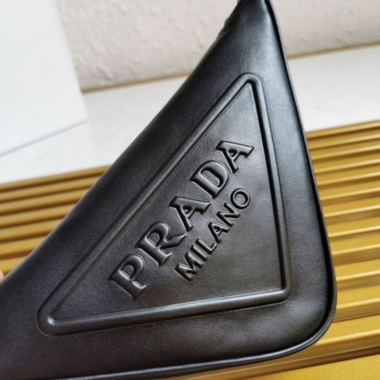 Borsa a tracolla triangolare Prada Nera Replica Replica Perfette Borsa a tracolla triangolare Prada Nera imitazioni