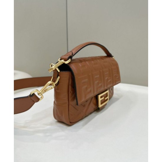 Borsa media Fendi Baguette Borsa Fendi con motivo FF Marrone Replica Replica Perfette Borsa media Fendi Baguette Borsa Fendi con motivo FF Marrone imitazioni