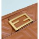 Borsa media Fendi Baguette Borsa Fendi con motivo FF Marrone Replica Replica Perfette Borsa media Fendi Baguette Borsa Fendi con motivo FF Marrone imitazioni