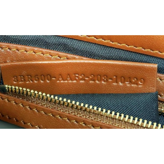 Borsa media Fendi Baguette Borsa Fendi con motivo FF Marrone Replica Replica Perfette Borsa media Fendi Baguette Borsa Fendi con motivo FF Marrone imitazioni