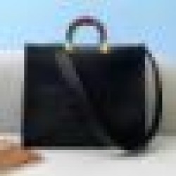 Borsa shopper media Fendi Sunshine Nera Replica Replica Perfette Borsa shopper media Fendi Sunshine Nera imitazioni