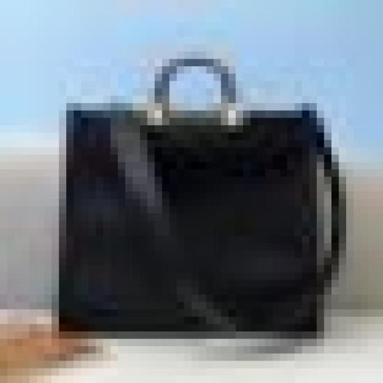 Borsa shopper media Fendi Sunshine Nera Replica Replica Perfette Borsa shopper media Fendi Sunshine Nera imitazioni