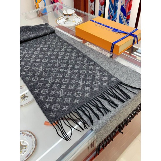 Dettagli perfetti Sciarpe Louis Vuitton con monogram sfumato Louis Vuitton M71607 nere Replica Replica Perfette Dettagli perfetti Sciarpe Louis Vuitton con monogram sfumato Louis Vuitton M71607 nere imitazioni