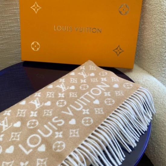 Sciarpa Louis Vuitton Game On Double-Face in cashmere Louis Vuitton M76900 Beige Replica Replica Perfette Sciarpa Louis Vuitton Game On Double-Face in cashmere Louis Vuitton M76900 Beige imitazioni