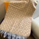 Sciarpa Louis Vuitton Game On Double-Face in cashmere Louis Vuitton M76900 Beige Replica Replica Perfette Sciarpa Louis Vuitton Game On Double-Face in cashmere Louis Vuitton M76900 Beige imitazioni