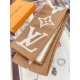 Sciarpa Louis Vuitton Sweet Dreams Louis Vuitton M77856 Beige Replica Replica Perfette Sciarpa Louis Vuitton Sweet Dreams Louis Vuitton M77856 Beige imitazioni