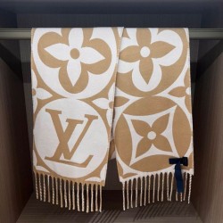 LV M79213 Sciarpa medaglione Louis Vuitton Beige Replica Replica Perfette LV M79213 Sciarpa medaglione Louis Vuitton Beige imitazioni