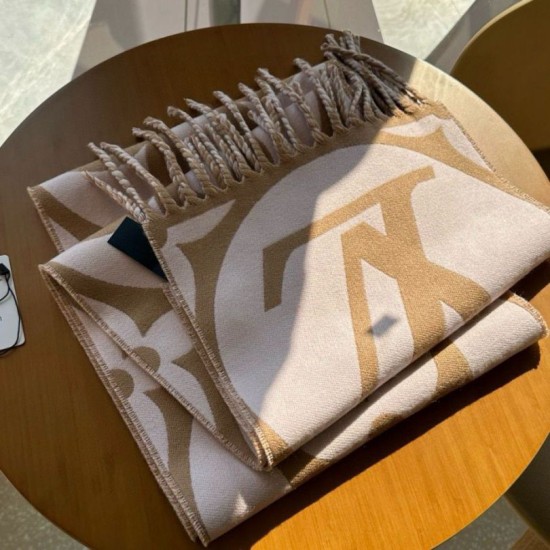 LV M79213 Sciarpa medaglione Louis Vuitton Beige Replica Replica Perfette LV M79213 Sciarpa medaglione Louis Vuitton Beige imitazioni