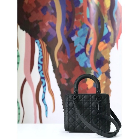 Replica Borse Christian Dior Lady Dior Ultra-Matte Nero Outlet Borse Replica Christian Dior Lady Dior Ultra-Matte Nero imitazioni perfette