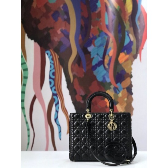 Replica Borse tote grande Christian Dior Supple Lady Dior M0584 oro nero Outlet Borse Replica tote grande Christian Dior Supple Lady Dior M0584 oro nero imitazioni perfette