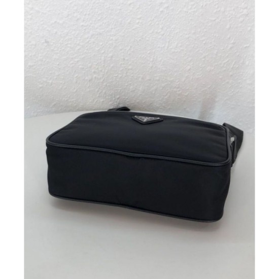 Replica Borsa a tracolla Prada in nylon 2VH048 nera Outlet Borsa a tracolla Prada in nylon 2VH048 nera imitazioni perfette
