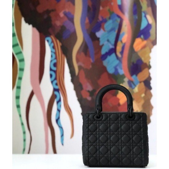 Replica Borse Christian Dior Lady Dior Ultra-Matte Nero Outlet Borse Replica Christian Dior Lady Dior Ultra-Matte Nero imitazioni perfette