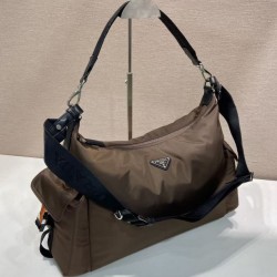Replica Borsa a tracolla Prada Explore Re-Nylon 2VH204 Uomo marrone Replica Borsa a tracolla Prada Explore Re-Nylon 2VH204 Uomo marrone