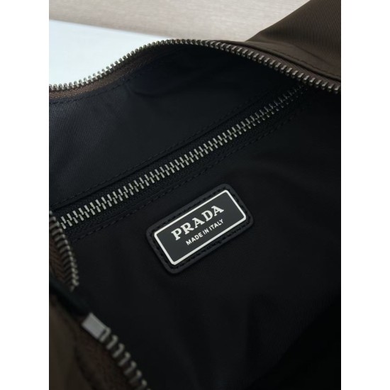 Replica Borsa a tracolla Prada Explore Re-Nylon 2VH204 Uomo marrone Replica Borsa a tracolla Prada Explore Re-Nylon 2VH204 Uomo marrone
