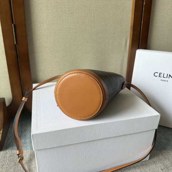 Replica Perfetta Borse Celine Little Bucket tela Triomphe Marrone Replica Perfetta Borse Celine Little Bucket tela Triomphe Marrone